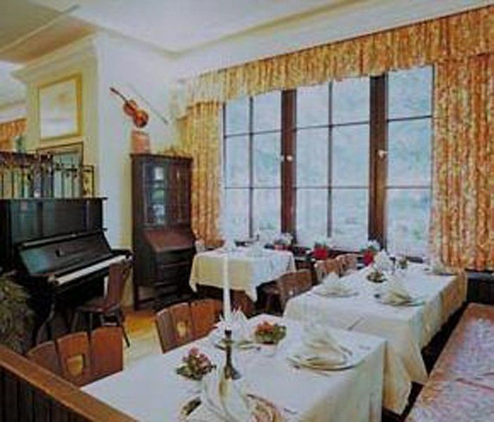 Der Tannenbaum 3* Munich